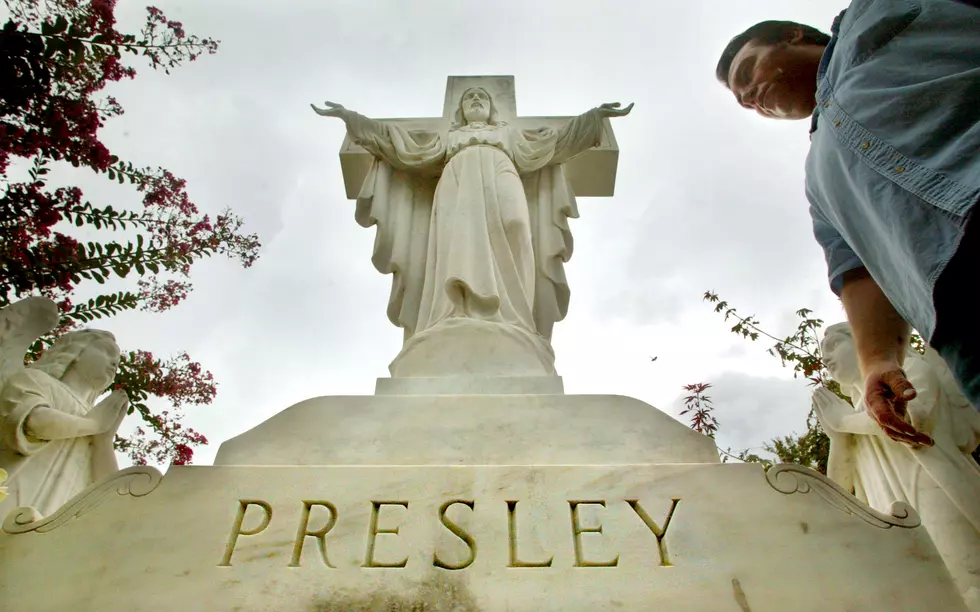 Elvis Presley’s Grandson Buried Alongside Him at Graceland