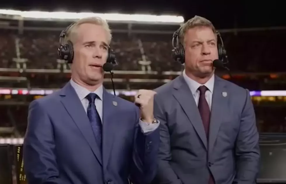 Did Joe Buck And Troy Aikman Make Fun of Flyovers?