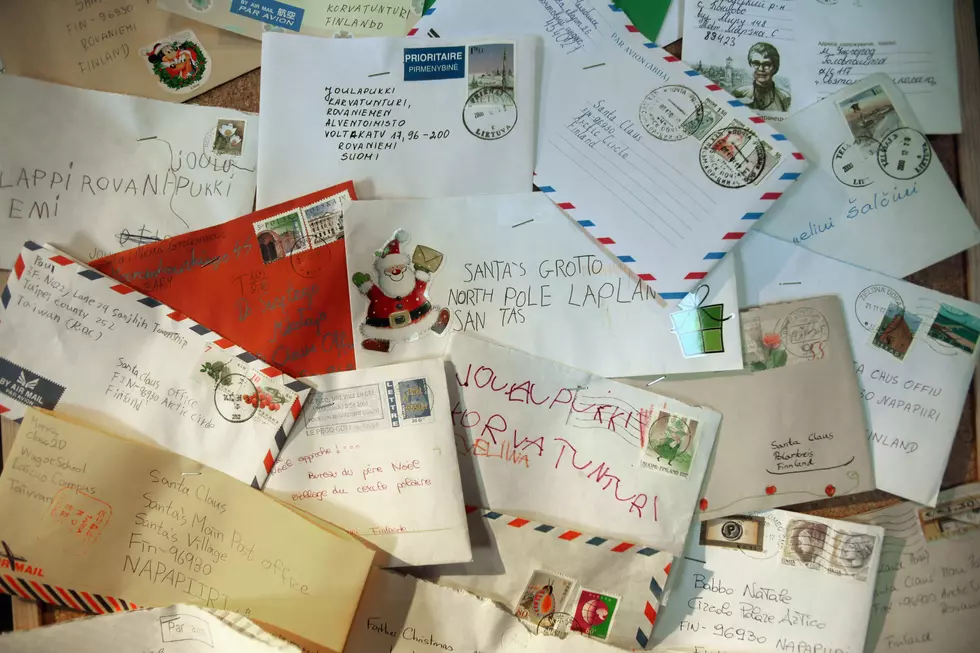 Santa Answers Every Letter Sent to This Address [VIDEO]