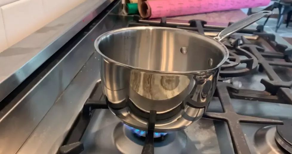 Can You Figure Out Why This Pot is Making a Mysterious &#8216;Clanking&#8217; Sound? [Video]
