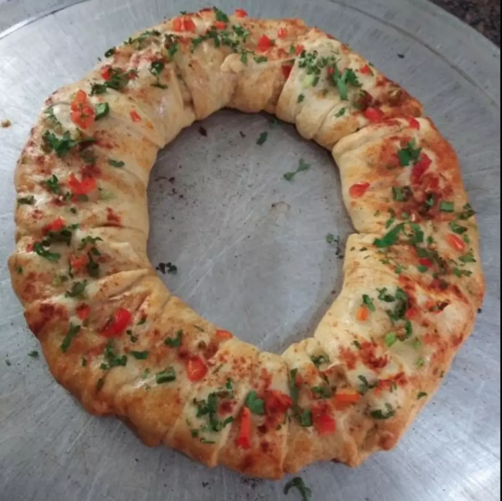 Louisiana Woman Creates Chicken Salad King Cake