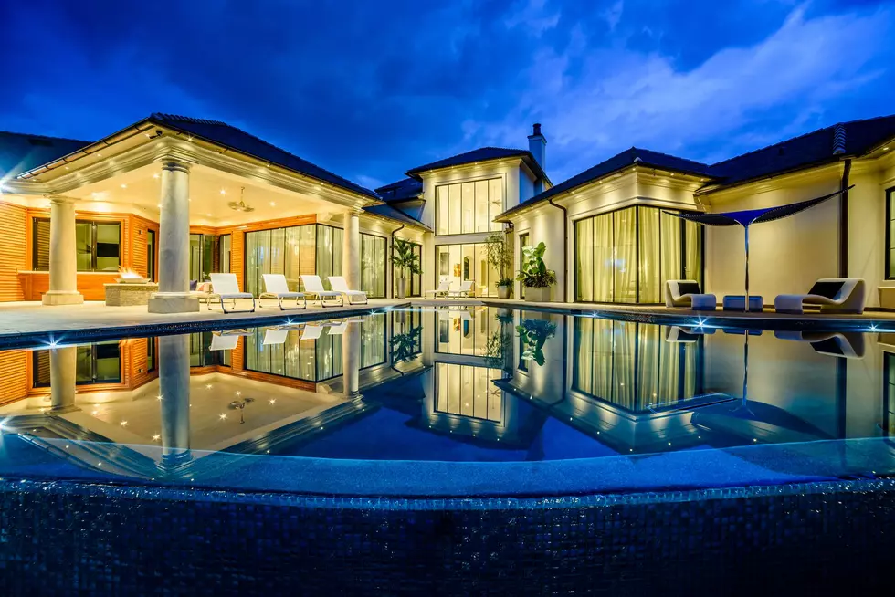 2.1 million dollar Lafayette mansion has infinity pool