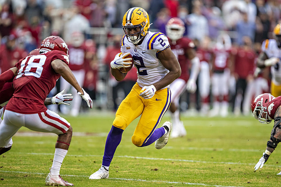 Former LSU TE Arik Gilbert Visits With Coach Orgeron, Mulling Return to LSU