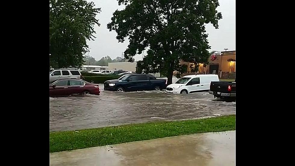 Opelousas Drivers Causing Wakes During Flash Flooding [Video]