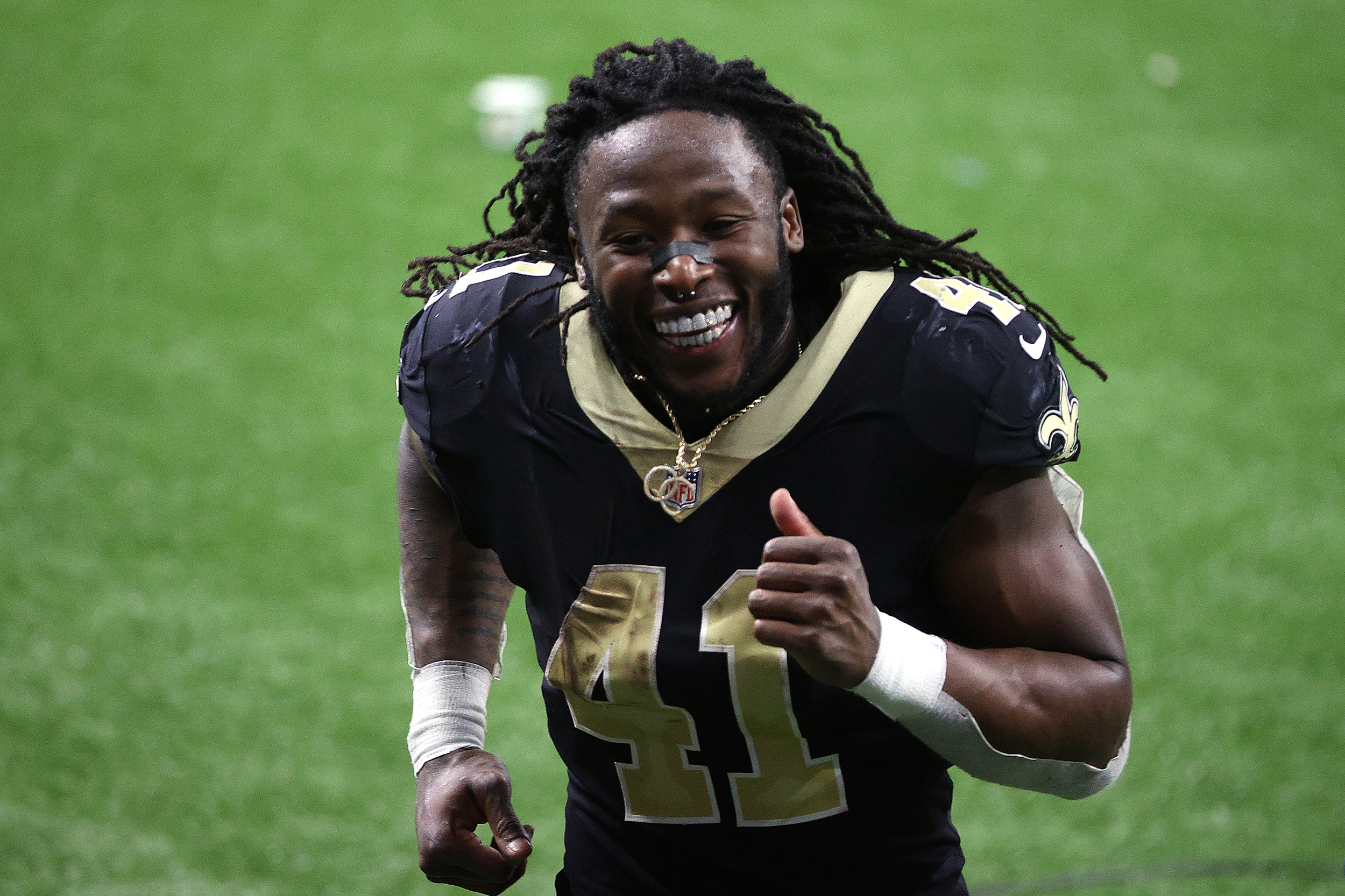 Saints RB Alvin Kamara returns from suspension