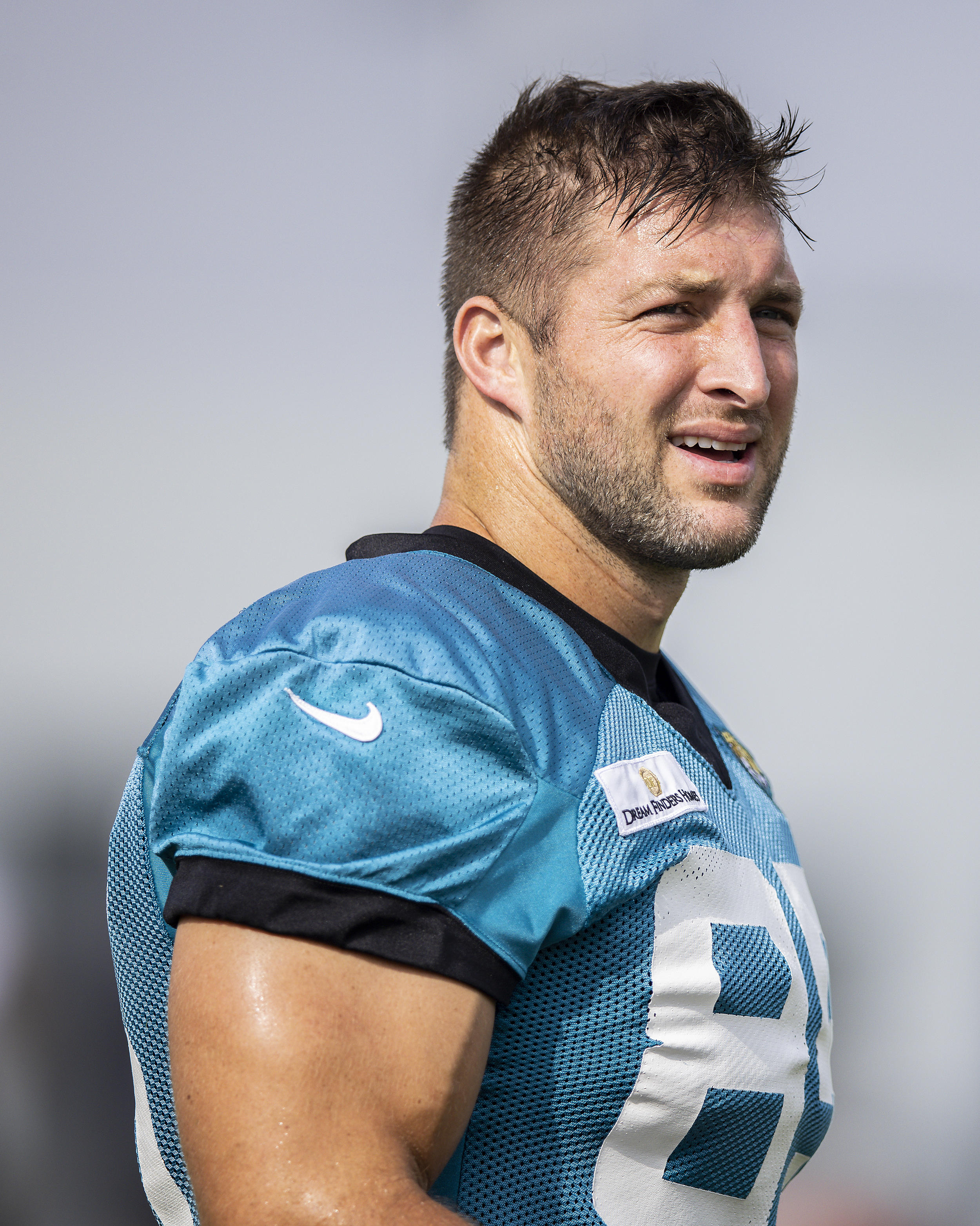 Tim Tebow Looking Jacked' Running Routes at Jaguar Training Camp