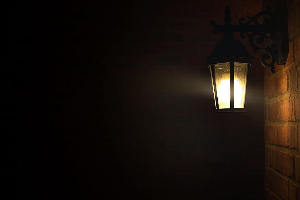 Purple Porch Light? Here&#8217;s Your Key to the Porch Light Color Code