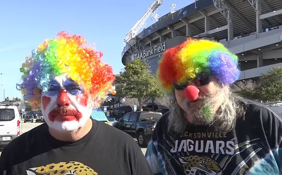 NFL world reacts to Jaguars fans' clown campaign