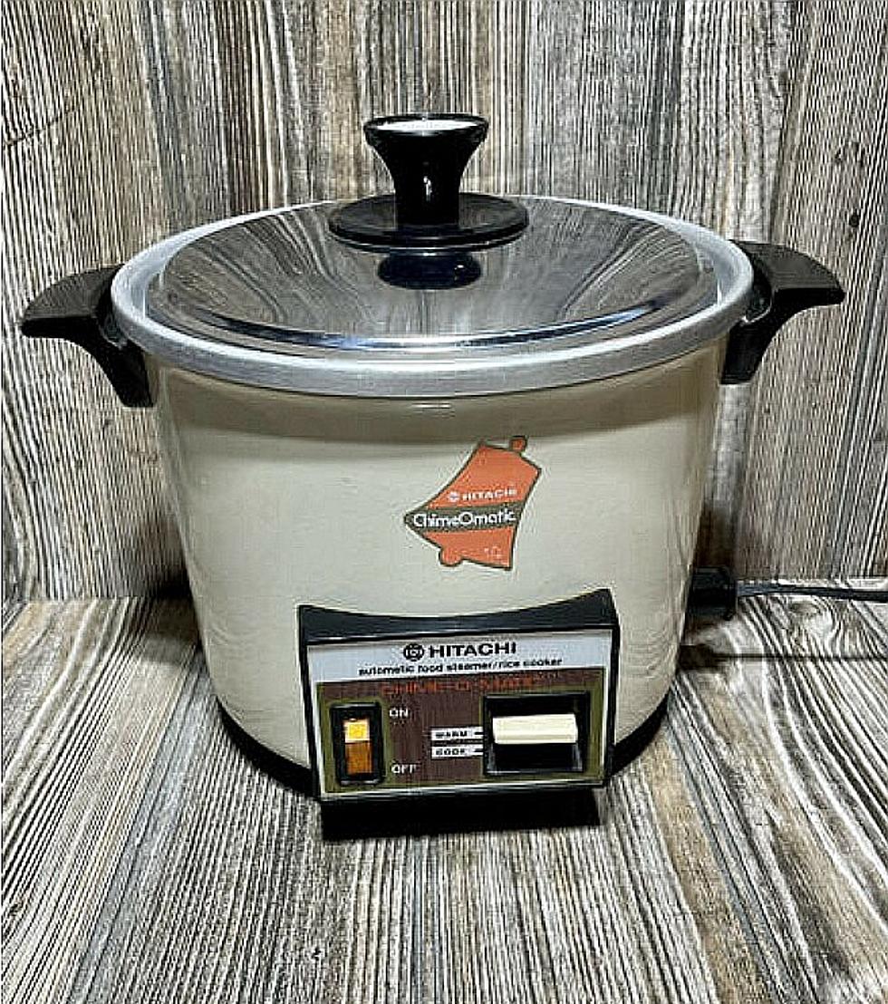 https://townsquare.media/site/33/files/2022/04/attachment-Bettysbuys-74-225-Chime-O-Matic-Food-Steamer-Rice1.jpg?w=980&q=75
