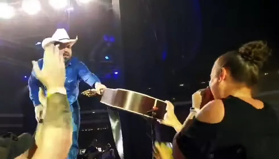 Woman Returns 30-Year-Old Guitar Pick to Garth Brooks, He Gives Her a Guitar Instead [Video]