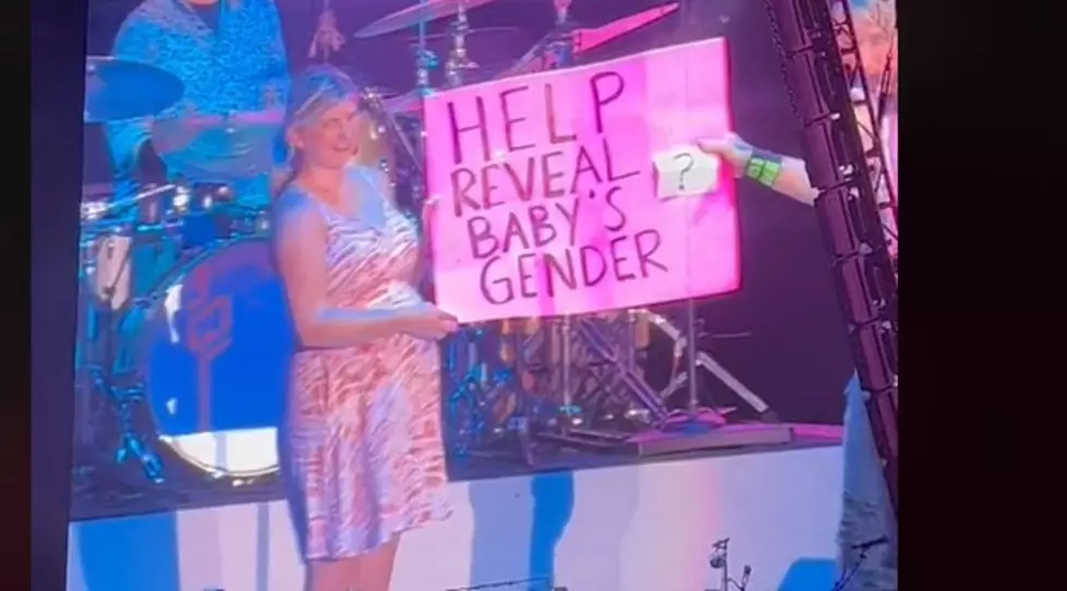Keith Urban Helps Military Family With Their Gender Reveal