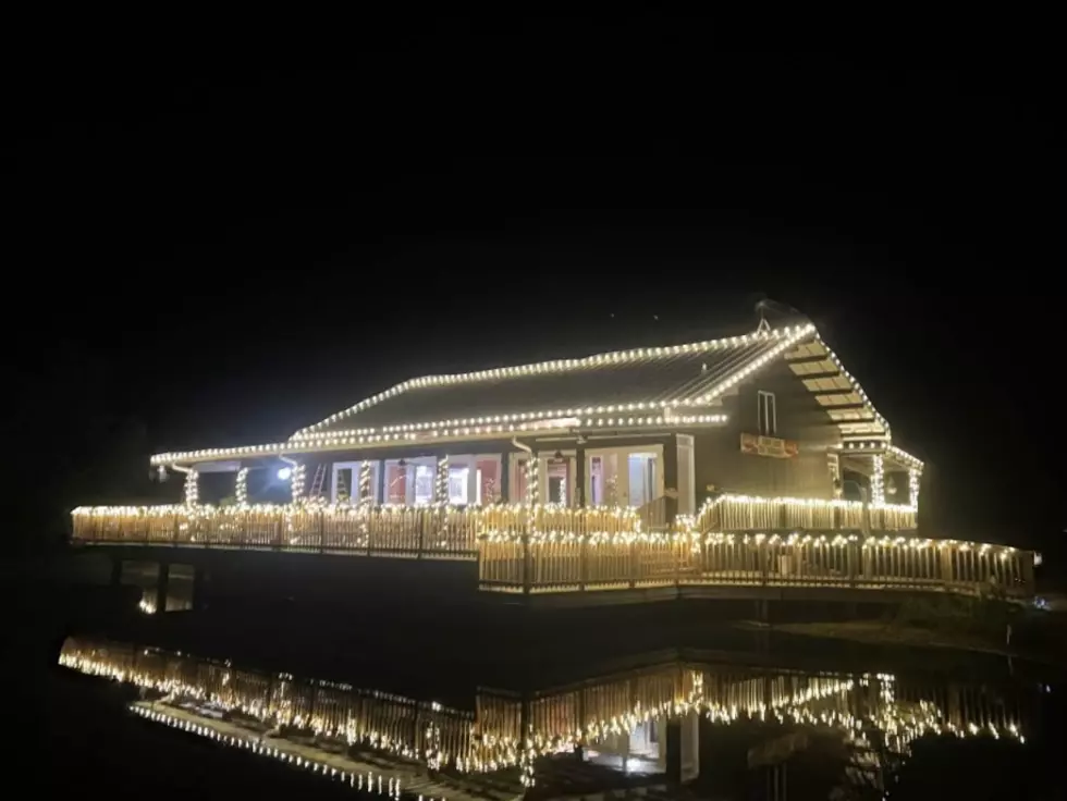 Lafayette's First-Ever Drive-Thru Christmas Lights 