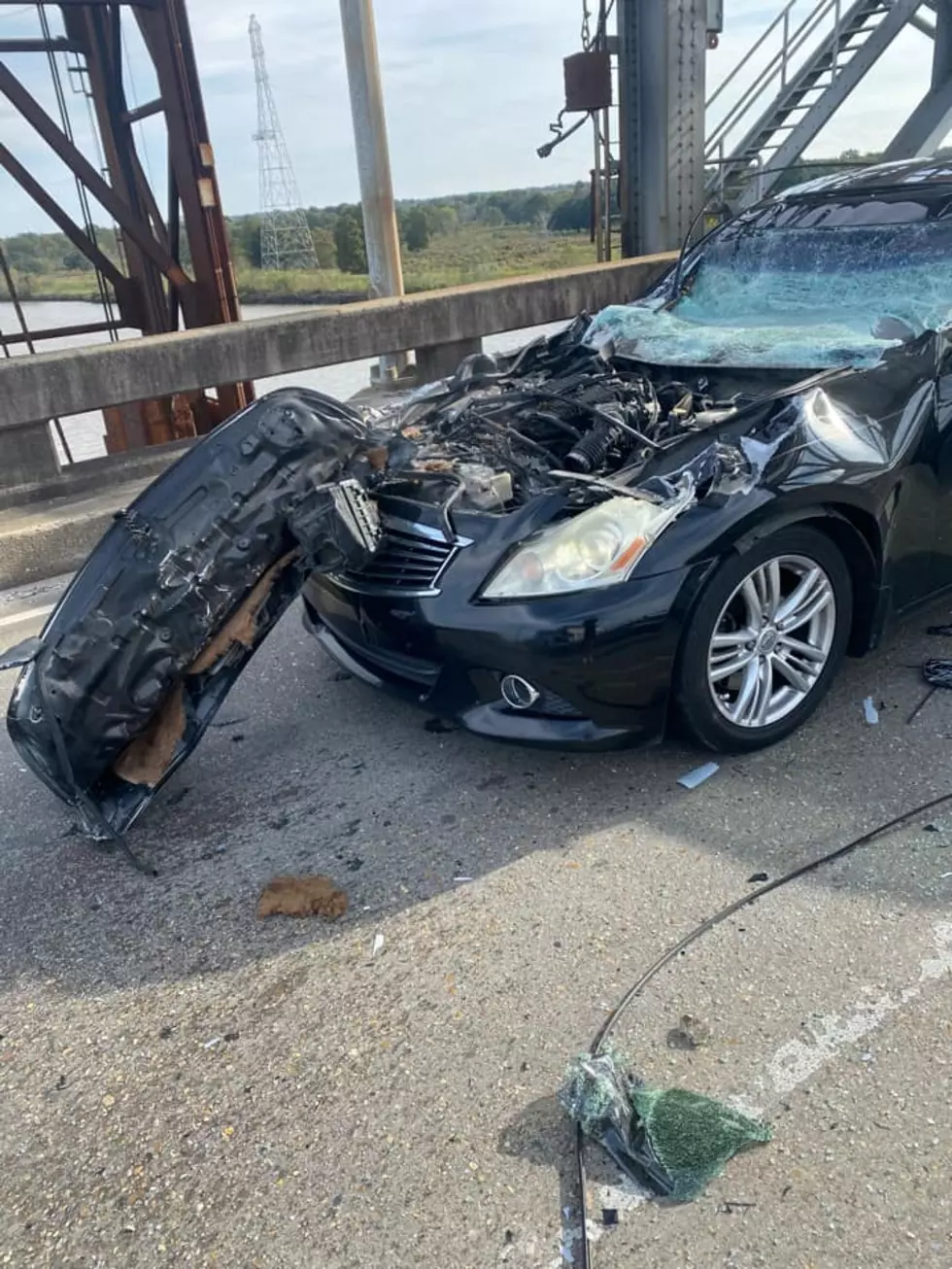 Cable on Belle Chasse Bridge Falls and Hits Vehicle