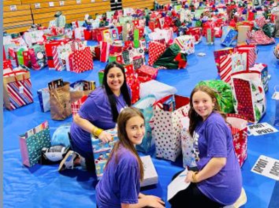 Acadiana's Gifting Grace Project - Shaking Out the Good Stuff