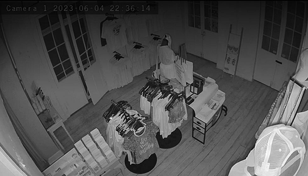 New Orleans T-Shirt Shop Catches Ghost on Surveillance Video