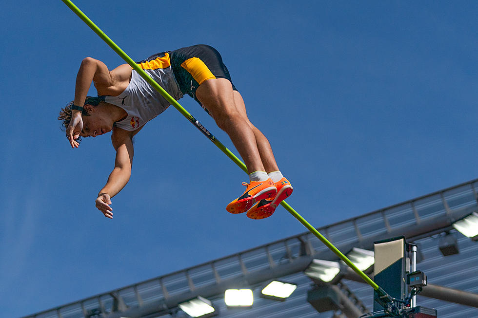 Lafayette's Armand Duplantis Breaks World Pole Vault Record Again