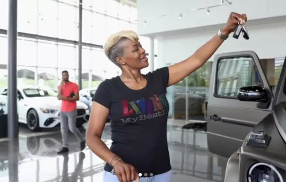 Saints Rookie Buys Mom a New Car for Mother&#8217;s Day