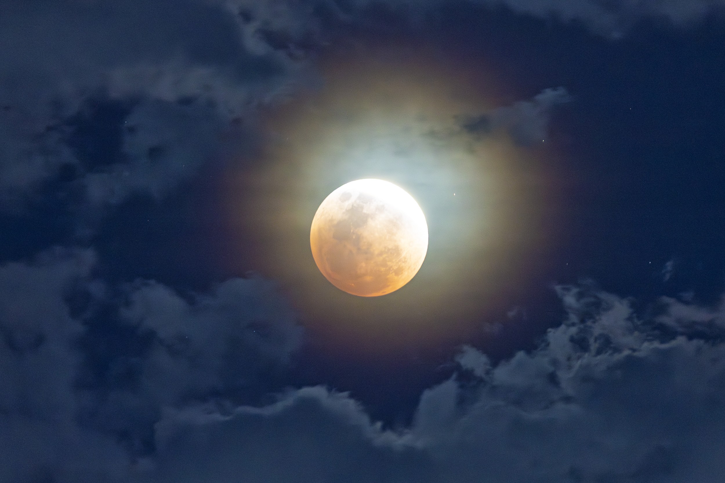 Lunar Eclipse Thursday Night - How and When to Watch in Louisiana