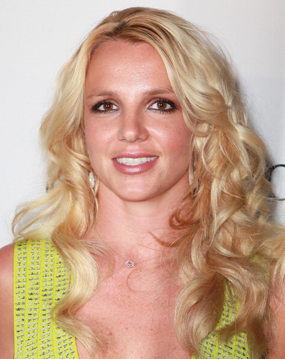 Britney Spears Denies Poor Hygiene, Drugs, And Farting