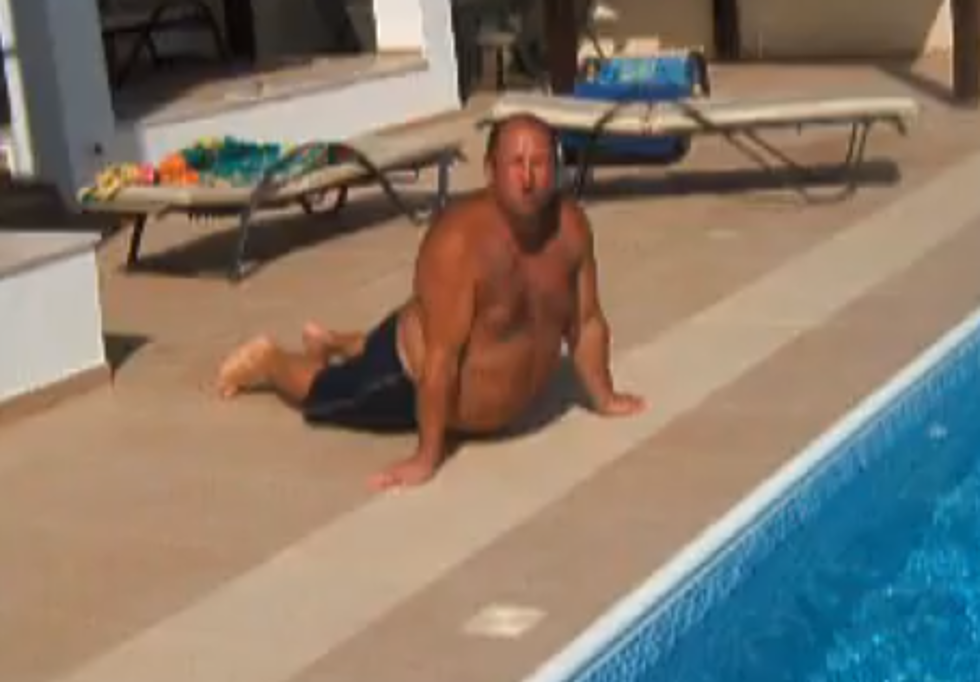 Man Thinks He’s A Seal And Dives Into Pool [VIDEO]