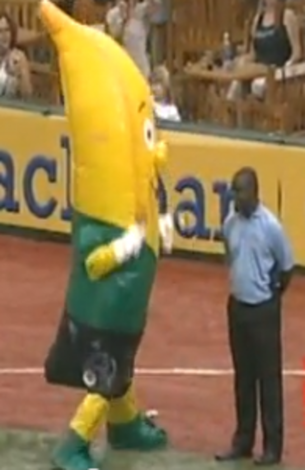 Banana Gets Schooled By Security Guard [VIDEO]