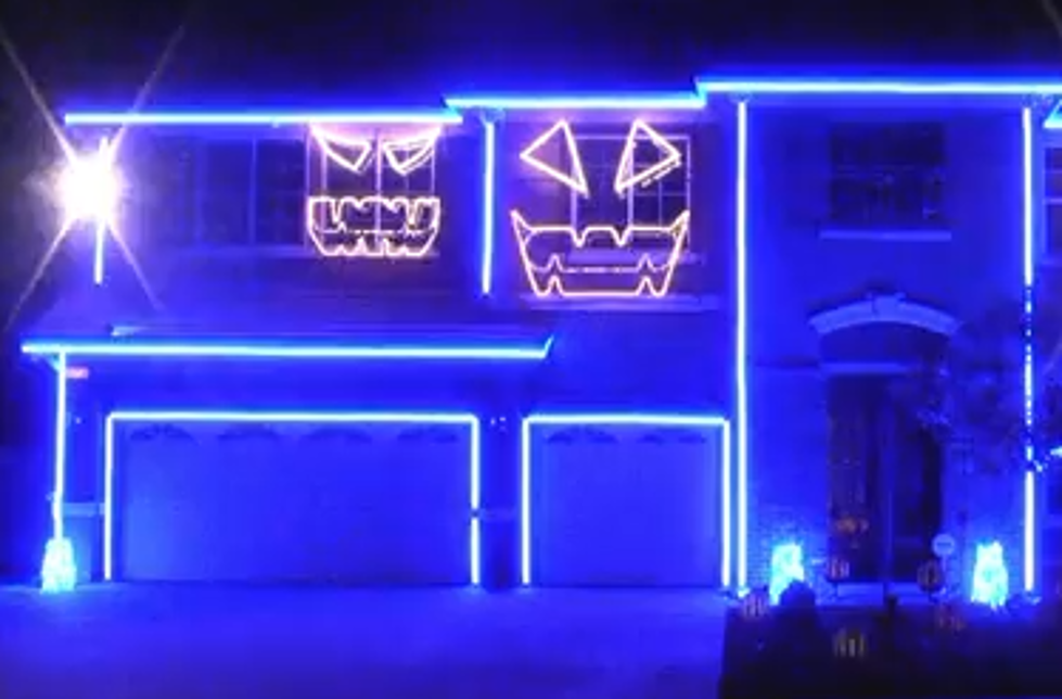 Halloween Light Show 2011 – Party Rock Style [VIDEO]