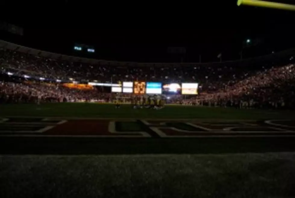 Power Outages At Candlestick Park Cause Delays In Steelers-49ers MNF Game [VIDEO]