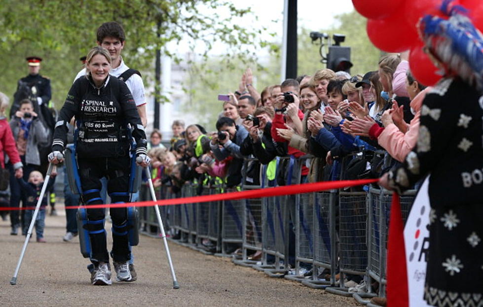 Paralyzed Runner Finishes The London Marathon 16-Days After It Started [VIDEO]