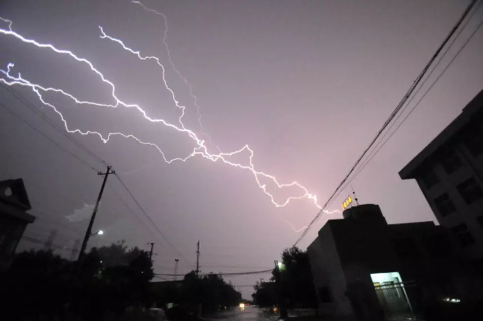 Lighting Strikes A Houma Woman While Shopping In Supermarket