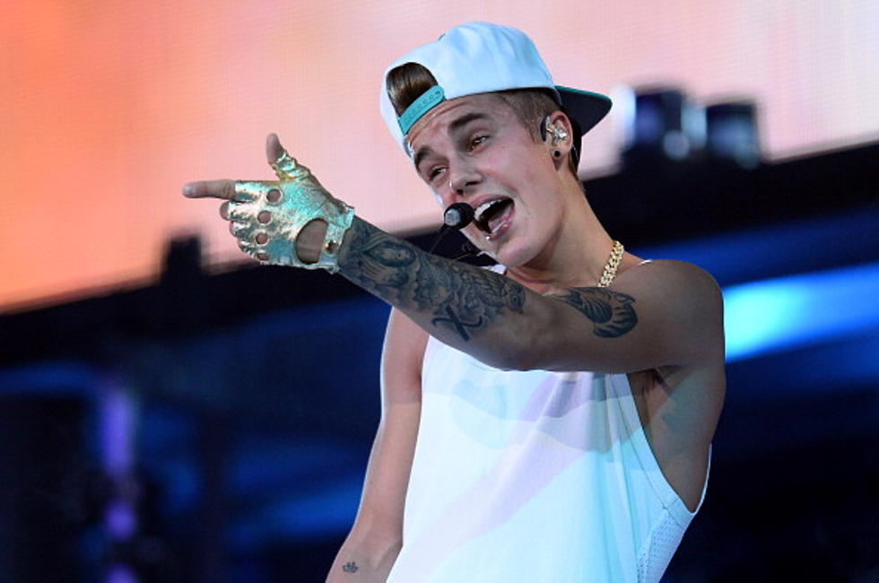 Justin Bieber Does His Business In A Restaurant Mop Bucket [VIDEO]