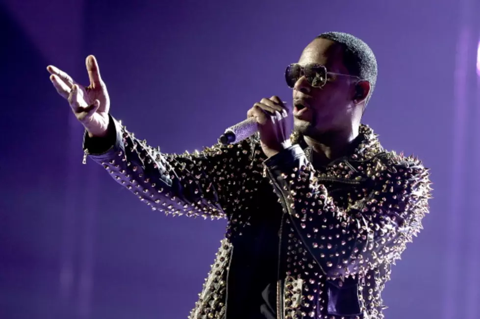 R Kelly Fans In Monroe Upset After Concert Is Allegedly Performed By An Impersonator [VIDEO]