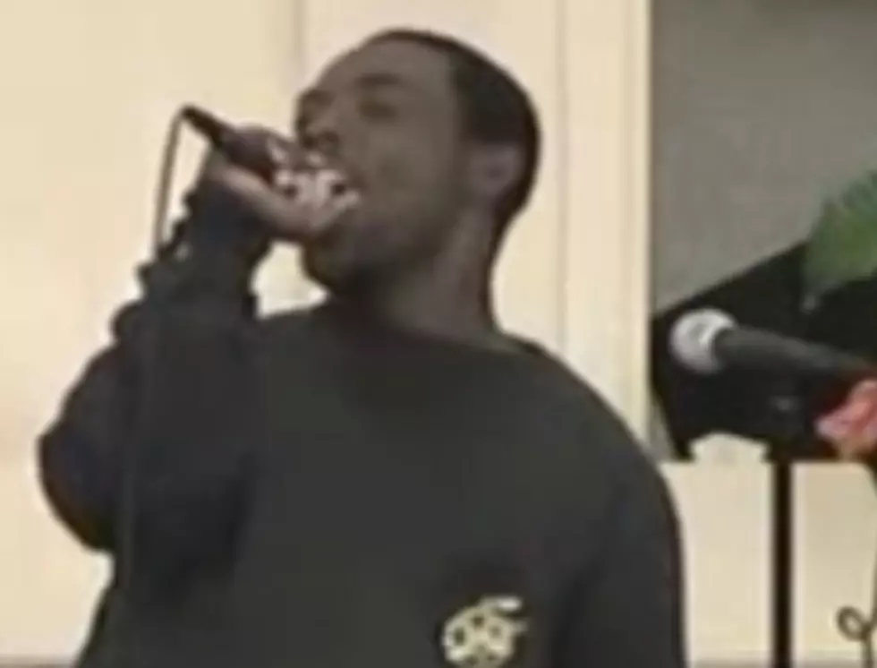 Man Attempts To Sing ‘Amazing Grace’ At Funeral [VIDEO]