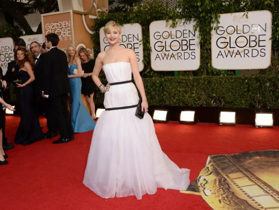 Jennifer Lawrence&#8217;s 2014 Golden Globes Dress Inspires Internet To Create #Lawrencing [PHOTOS]