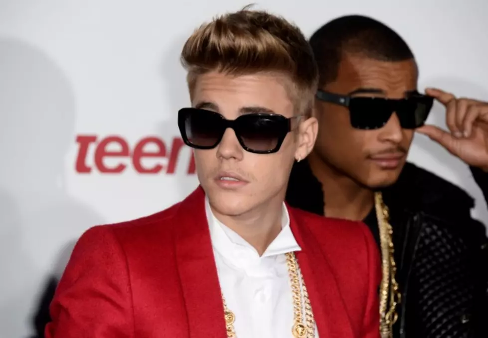 Justin Bieber And Friend Double-Team Topless Stripper&#8217;s Boobs [PHOTO]