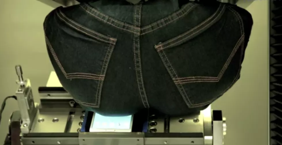 Samsung Robotic Butt Machine To Attack iPhone 6 Bending Issues [VIDEO]
