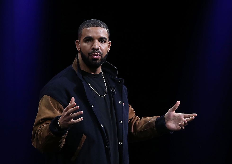 Photo Of Drake Without Shirt Sets The Internet On Fire [PIC]