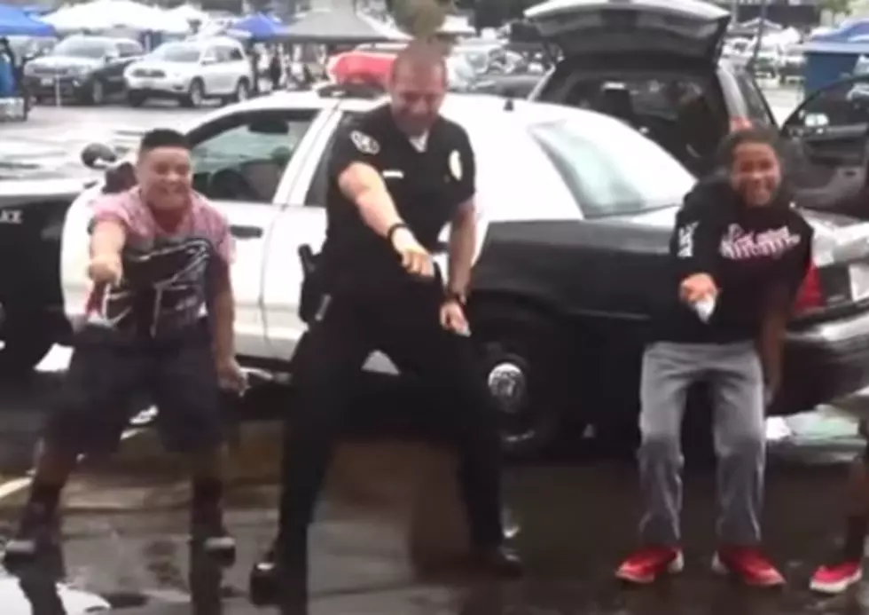 San Diego Police Officer Does &#8216;Whip Nae Nae&#8217; Dance With Kids [VIDEO]