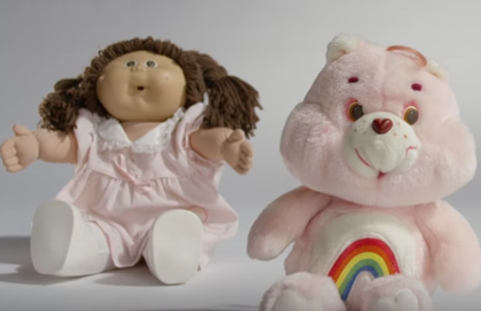 100 Years Of Popular Christmas Toys [VIDEO]