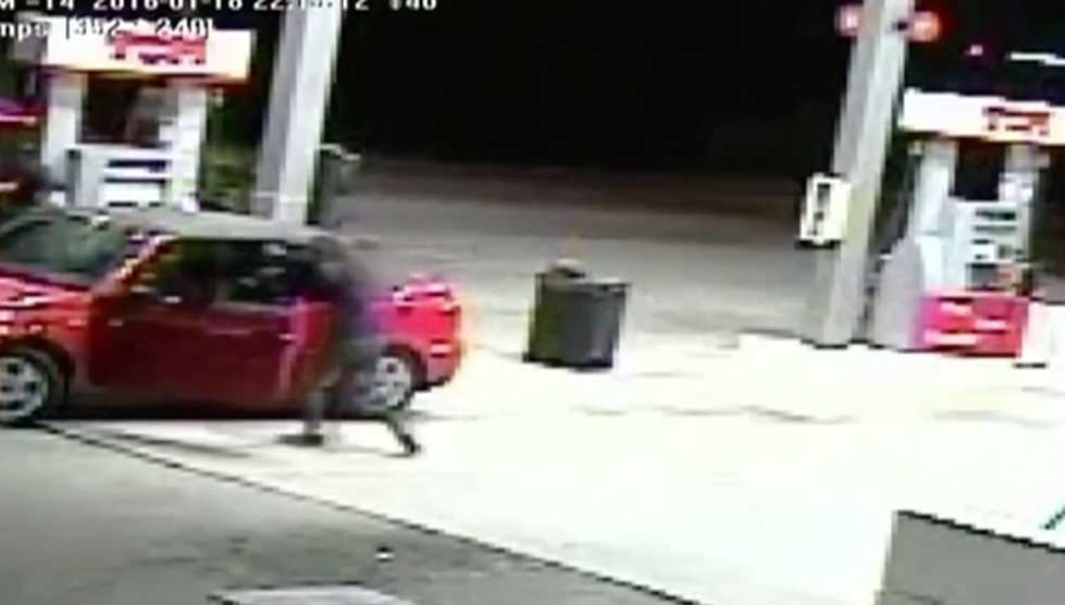 SuperMom Fights Off Would-Be Carjackers While Kids In Car [VIDEO]