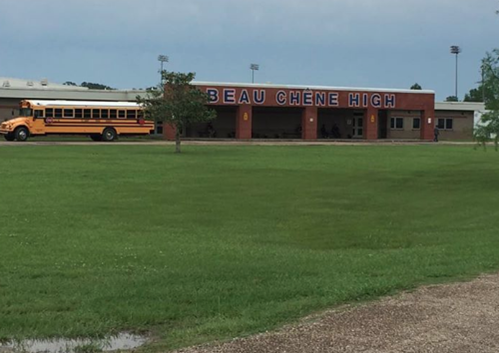 Fight At Beau Chene High School Is Under Investigation [Video]