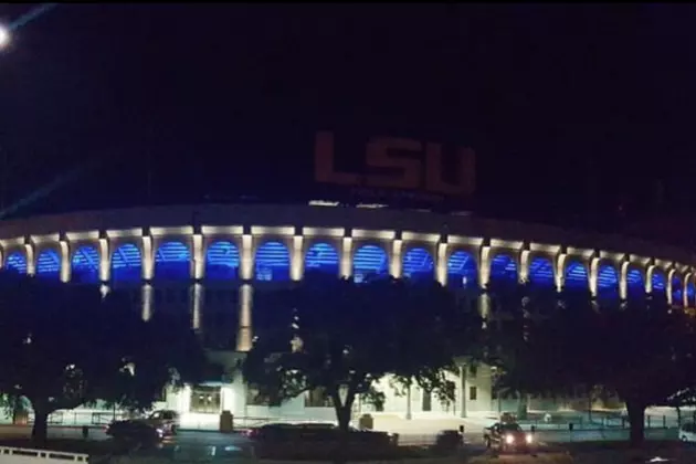 LSU&#8217;s Tiger Stadium Goes Blue [PHOTO]