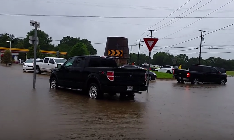 Cell Phone Footage Shows Flooding At Milton And Verot School Road Roundabout [VIDEO]