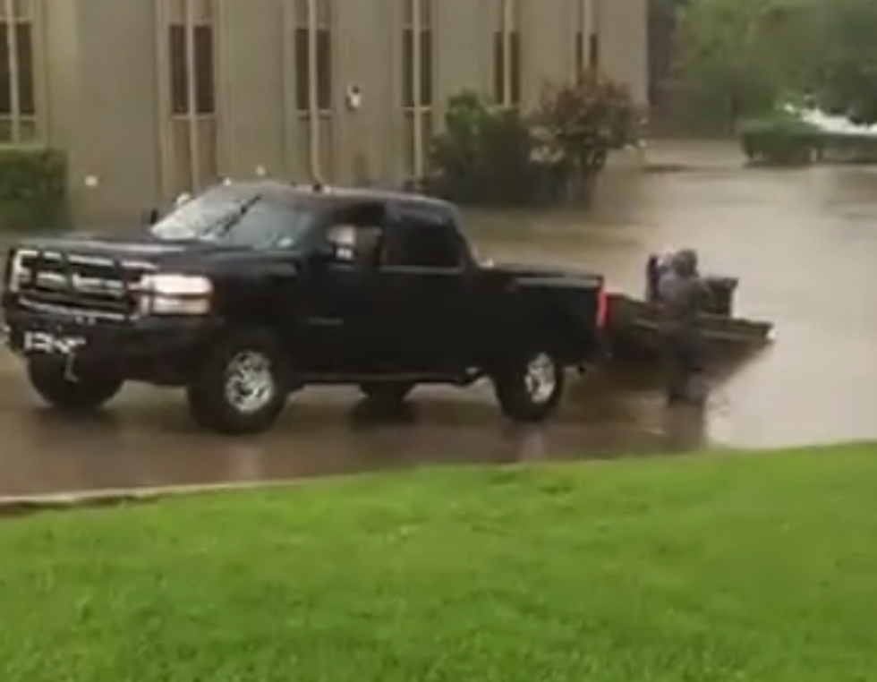 Rescuers Use Boats To Reach Those Stranded In Lafayette Hotel [VIDEO]