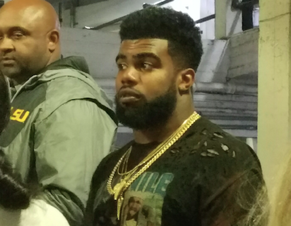 Dallas Cowboy Ezekiel Elliot Visits LSU’s Tiger Stadium [VIDEO]