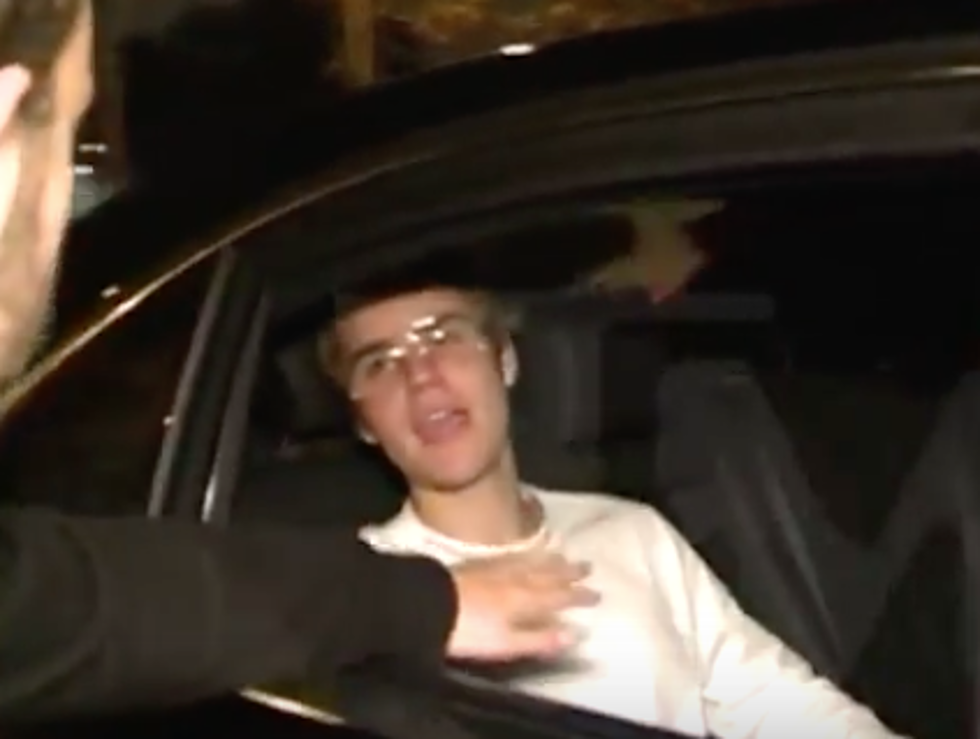 Justin Bieber Punches Fan In Barcelona [VIDEO]