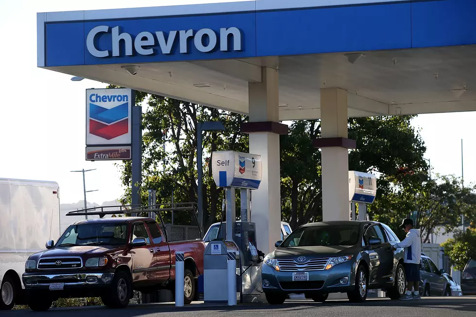 How Low Will They Go? Two Houston Stations Are Having Gas Price War [VIDEO]