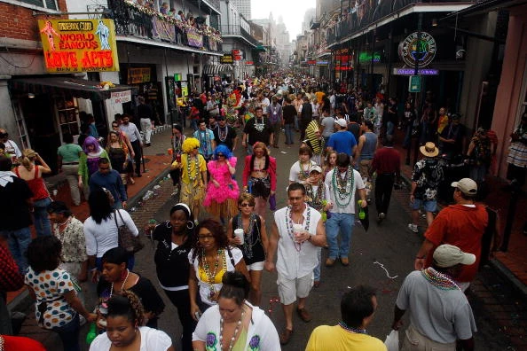 South Alabama trolls New Orleans with Mardi Gras-themed helmets