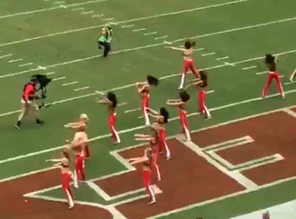 Cameraman Plows Over NFL Cheerleader [VIDEO]