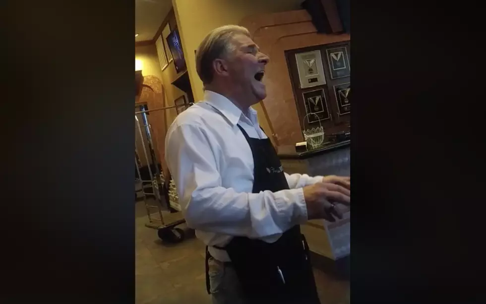 This New Orleans Waiter Has The Voice Of An Angel [VIDEO]