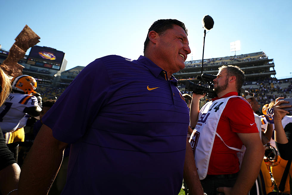LSU Coach Ed Orgeron Dances In Locker room After Victory At Auburn [VIDEO]